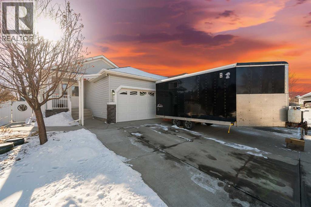 162 West Creek Bay, Chestermere, Alberta  T1X 1K7 - Photo 2 - A2288885