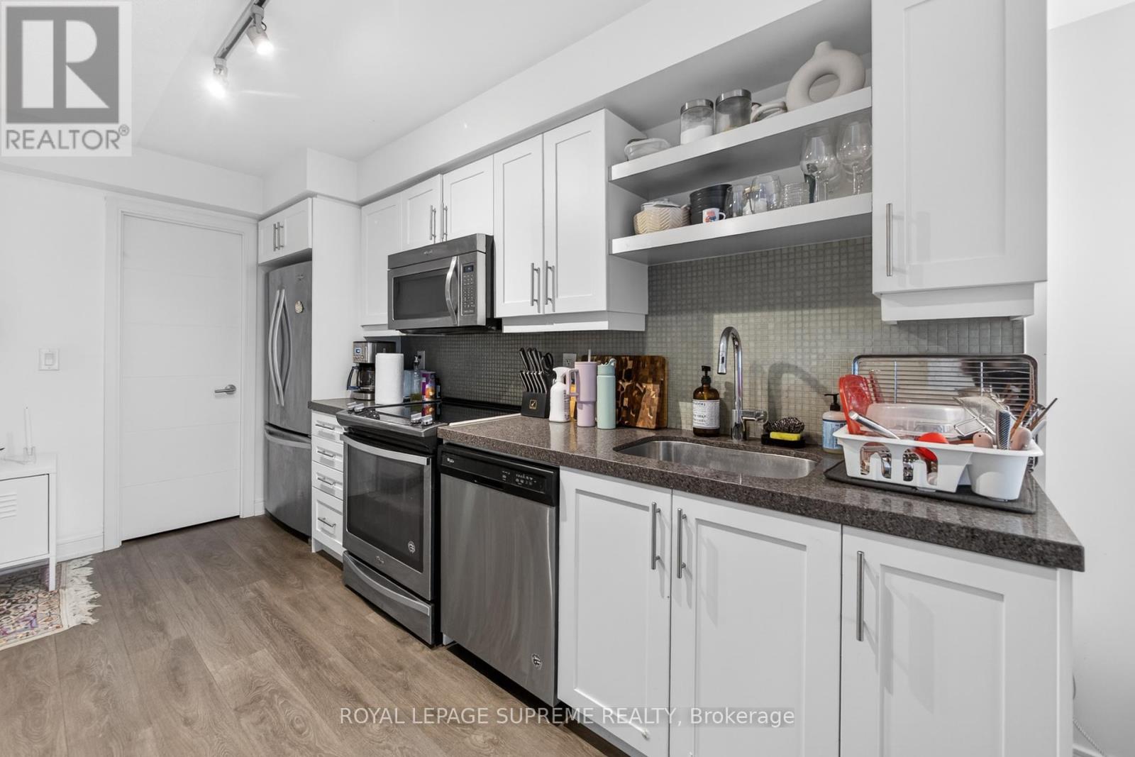 1224 - 525 Adelaide Street W, Toronto, Ontario  M5V 1T6 - Photo 8 - C12839072