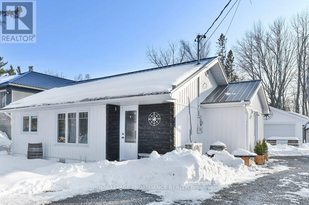 21569 LOYALIST PARKWAY, Prince Edward County, Ontario