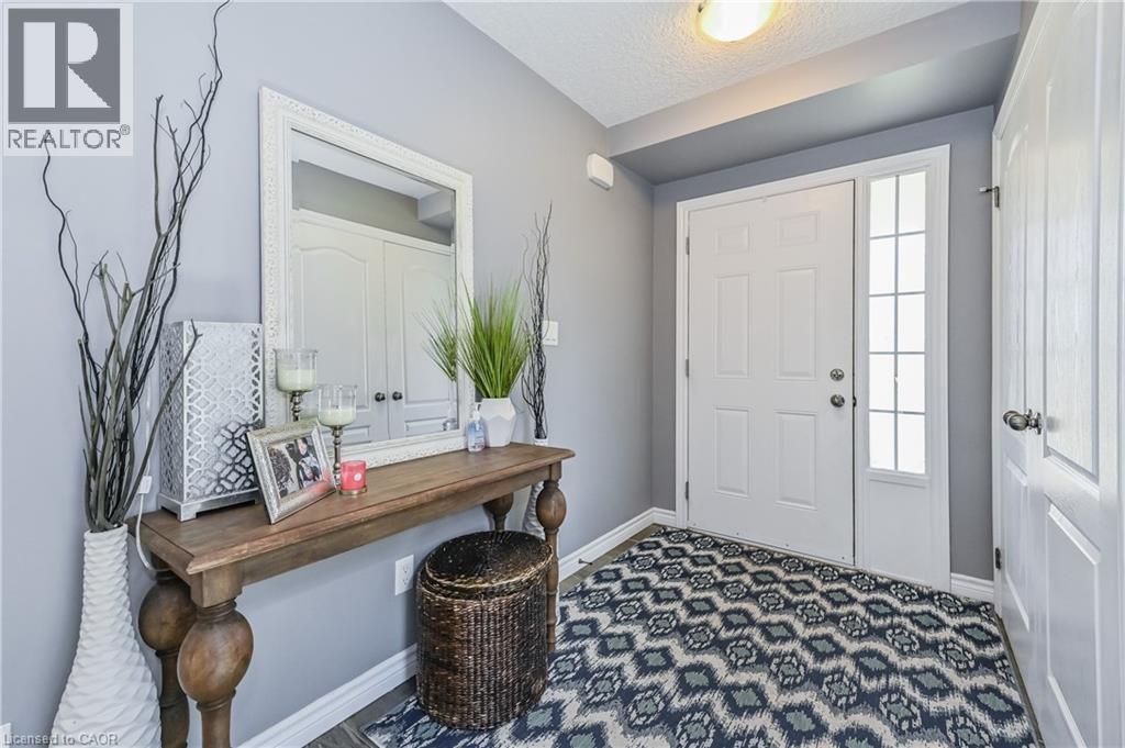 557 Landgren Court, Kitchener, Ontario  N2A 0G8 - Photo 5 - 40808232