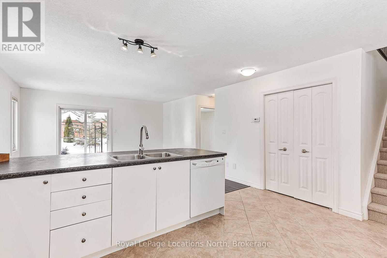 102 Empire Lane, Meaford, Ontario N4L 0A5 - Photo 10 - X12839646