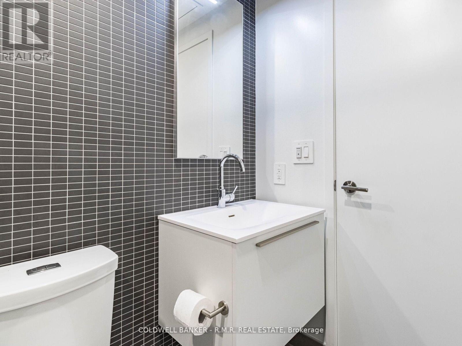 703 - 2720 Dundas Street W, Toronto, Ontario  M6P 0C3 - Photo 19 - W12839680