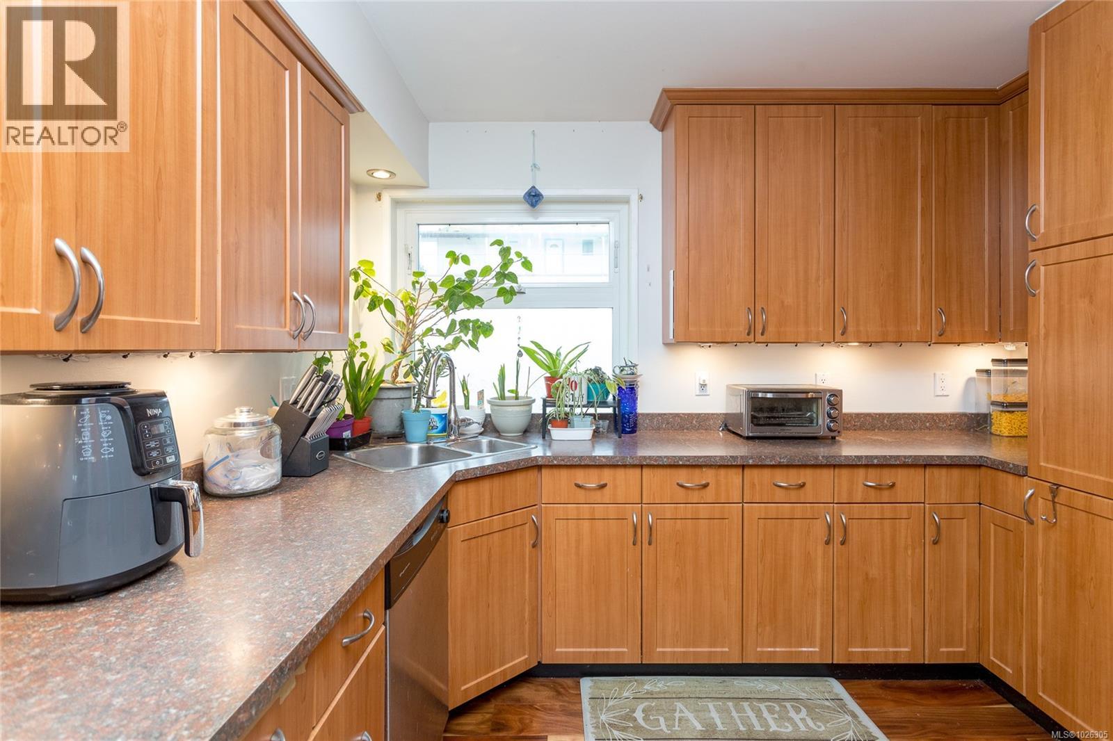 11 333 Robert St, Victoria, British Columbia  V9A 3L3 - Photo 12 - 1026305