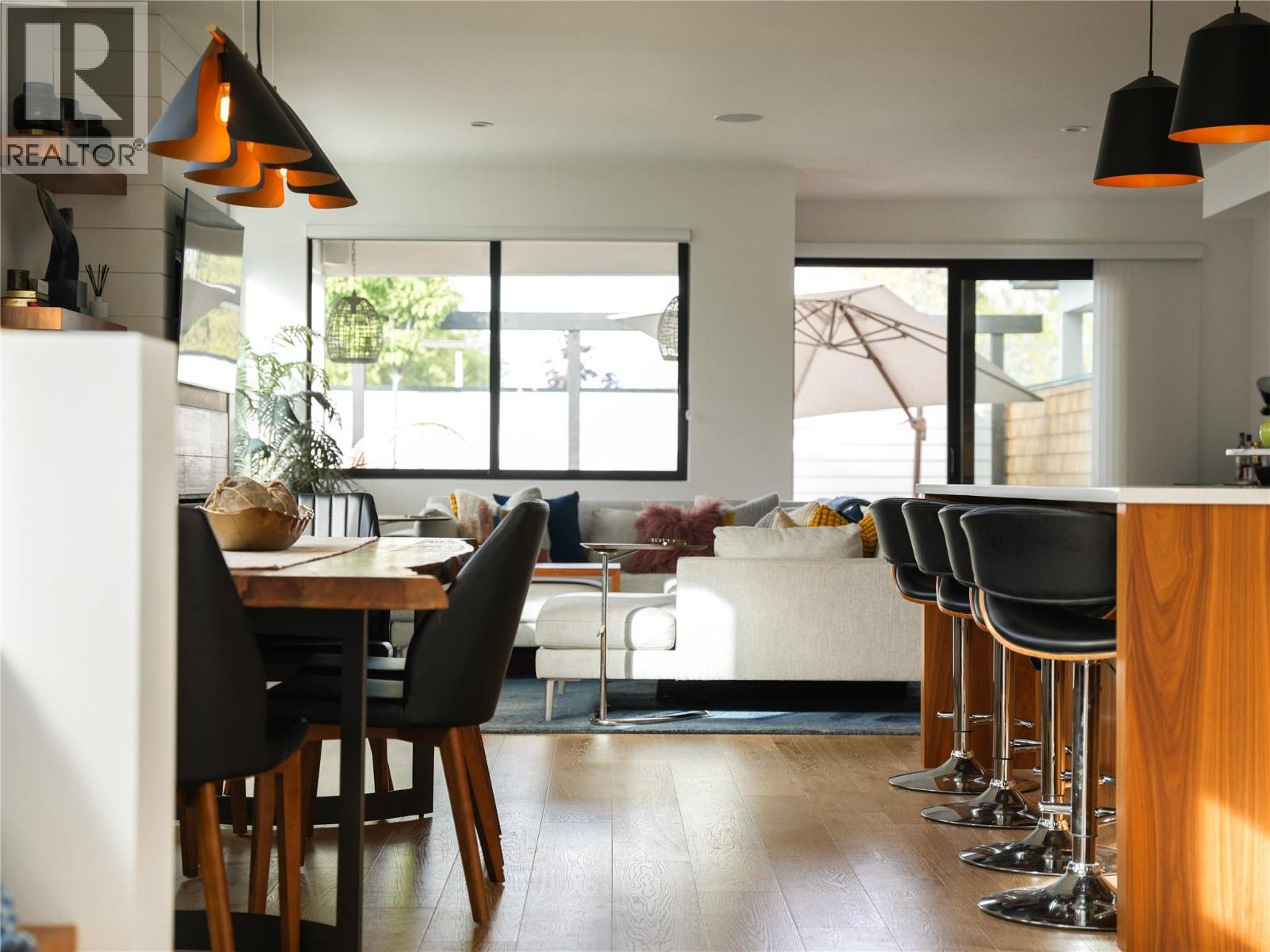 610 Barrera Road, Kelowna, British Columbia  V1W 3K2 - Photo 6 - 10363811