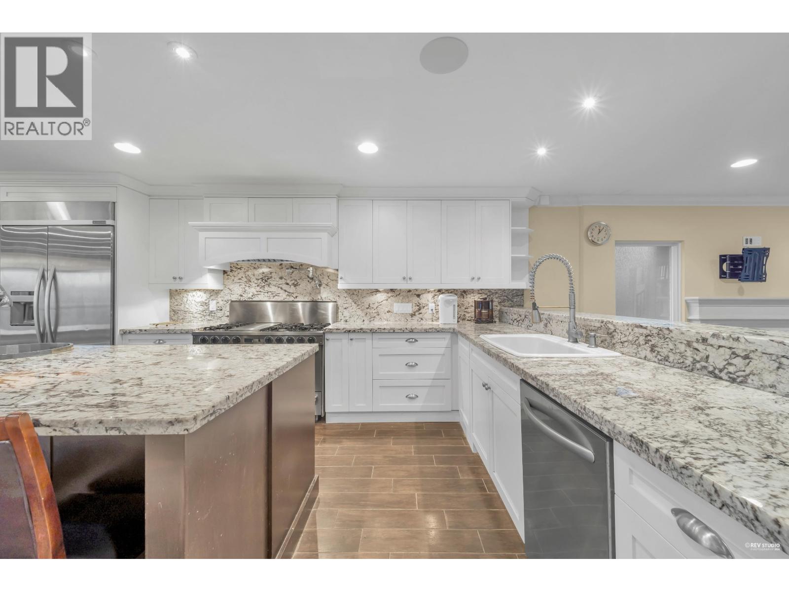 5807 Highfield Drive, Burnaby, British Columbia  V5B 1E4 - Photo 14 - R3075990