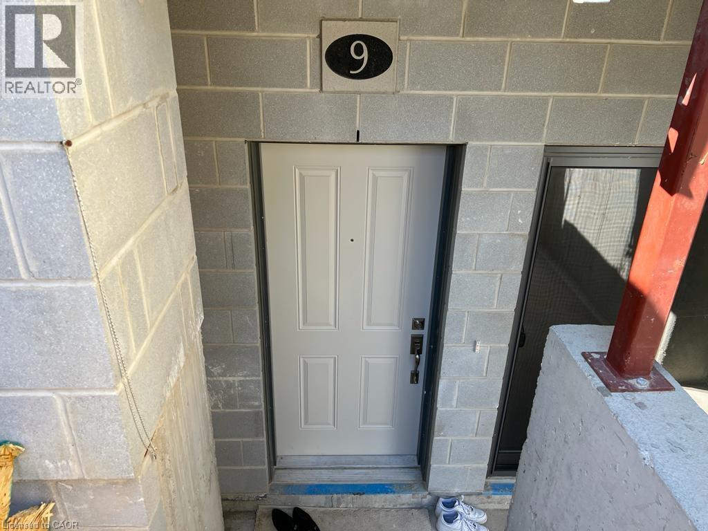 25 Isherwood Avenue Unit# A9, Cambridge, Ontario  N1R 0E2 - Photo 2 - 40809179