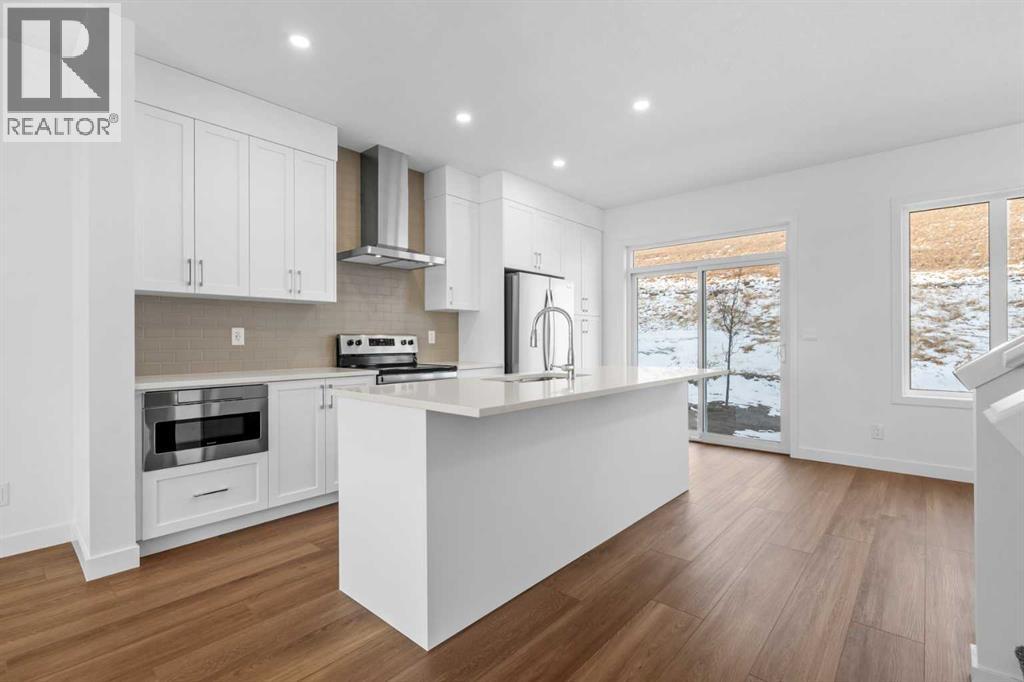 1131 Fowler Road Sw, Airdrie, Alberta  T4B 5M3 - Photo 2 - A2282207