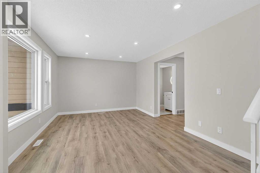 5625 Templehill Road Ne, Calgary, Alberta  T1Y 4C1 - Photo 5 - A2290052