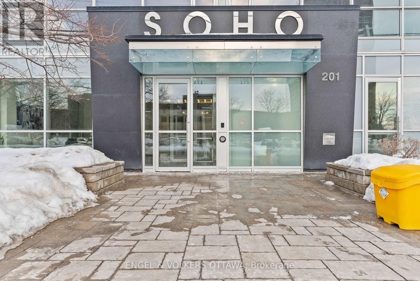 807 - 201 Parkdale Avenue, Ottawa, Ontario  K1Y 1E8 - Photo 2 - X12839604