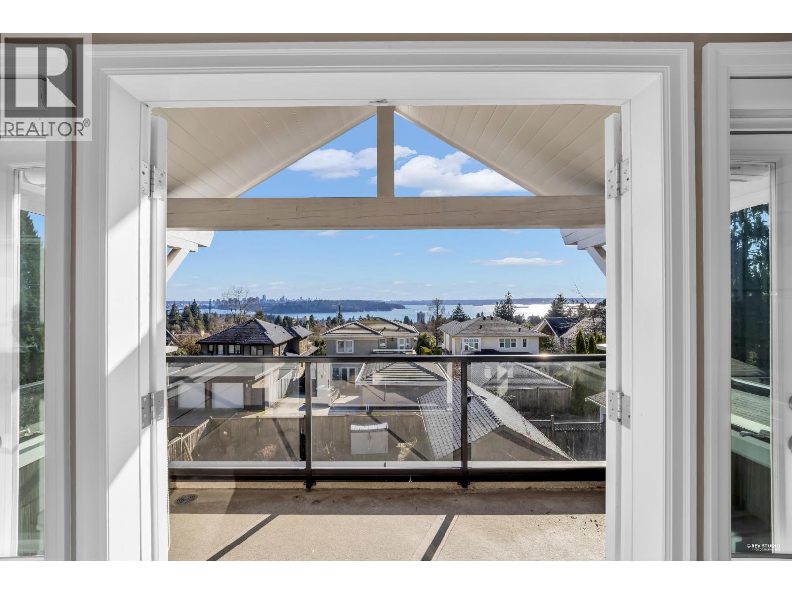 1460 Nelson Avenue, West Vancouver, British Columbia  V7T 2G8 - Photo 32 - R3095317