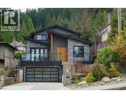 4365 MOUNTAIN HIGHWAY, North Vancouver, British Columbia
