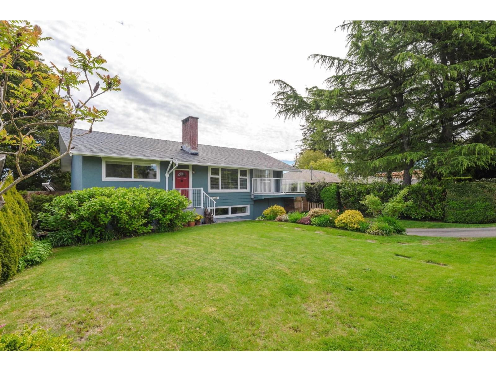 1350 Finlay Street, White Rock, British Columbia  V4B 4L2 - Photo 1 - R3095323