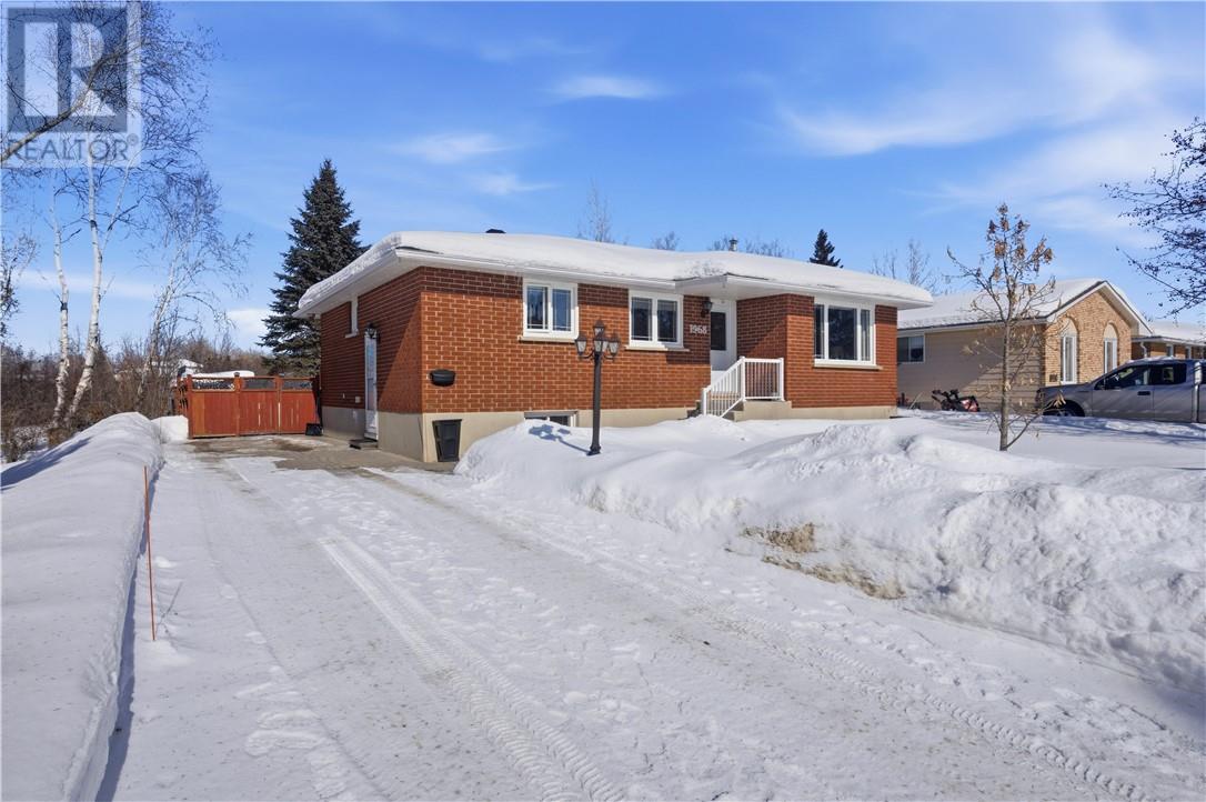 1968 Sagebrush Place, Sudbury, Ontario