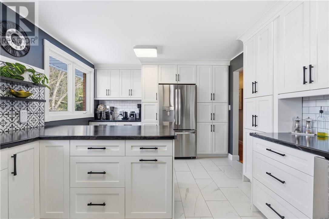 2003 Sagebrush Place, Sudbury, Ontario  P3A 4X6 - Photo 5 - 2126646