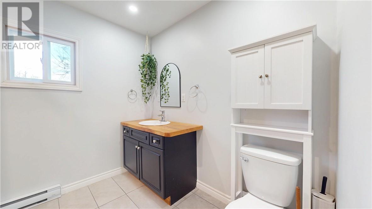 26 Vankoughnet Street, Little Current, Ontario  P0P 1K0 - Photo 15 - 2125767