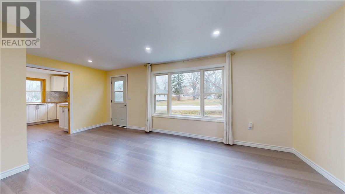 26 Vankoughnet Street, Little Current, Ontario  P0P 1K0 - Photo 34 - 2125767