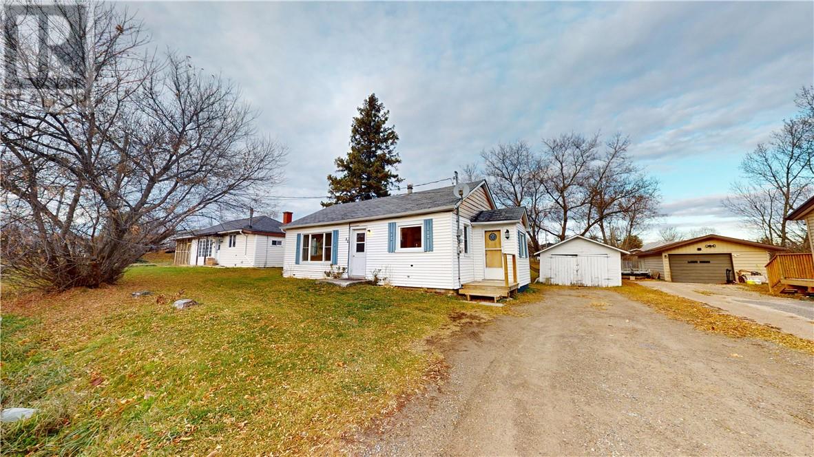 26 Vankoughnet Street, Little Current, Ontario  P0P 1K0 - Photo 48 - 2125767