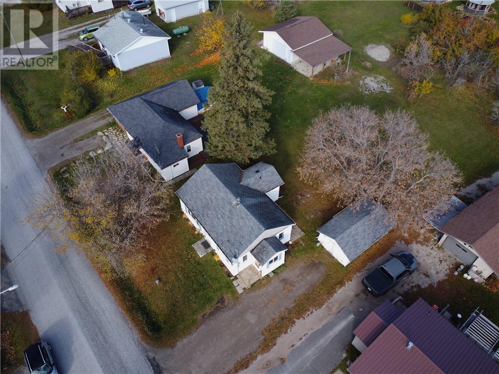 26 Vankoughnet Street, Little Current, Ontario  P0P 1K0 - Photo 5 - 2125767