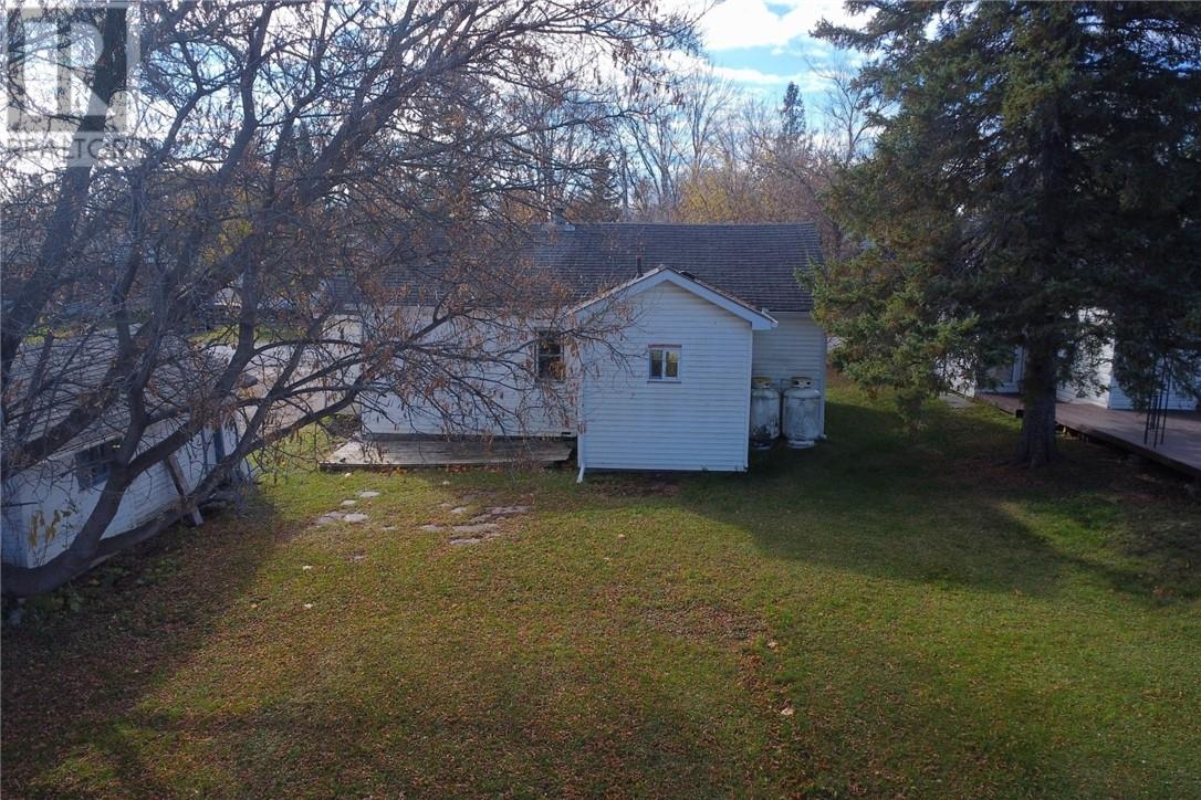 26 Vankoughnet Street, Little Current, Ontario  P0P 1K0 - Photo 8 - 2125767