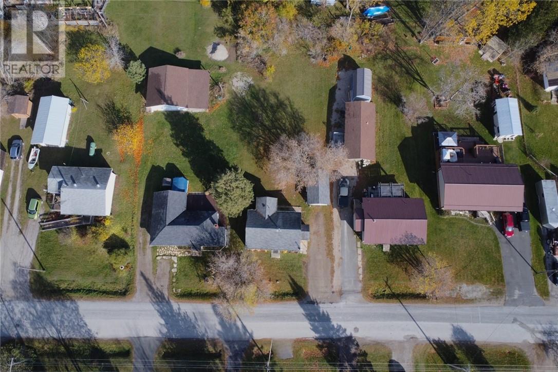 26 Vankoughnet Street, Little Current, Ontario  P0P 1K0 - Photo 9 - 2125767