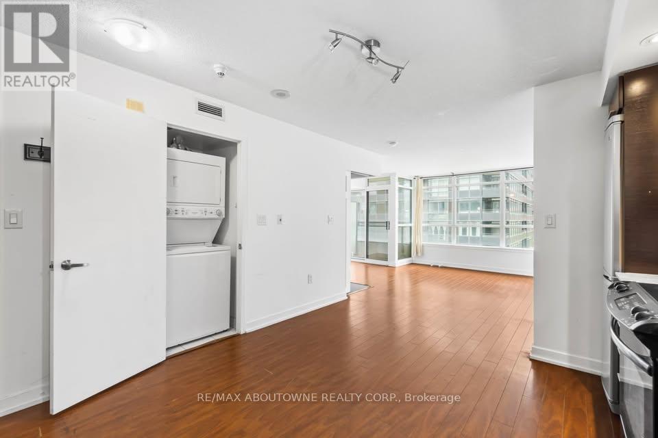 610 - 8 Telegram Mews, Toronto, Ontario  M5V 3Z5 - Photo 6 - C12839580
