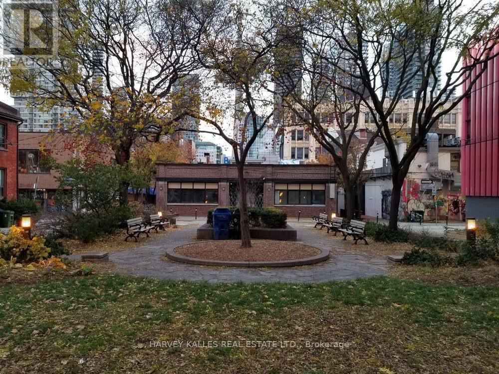 2 - 11 Saint Patricks Square, Toronto (Kensington-Chinatown), Ontario  M5T 1W8 - Photo 4 - C12839602