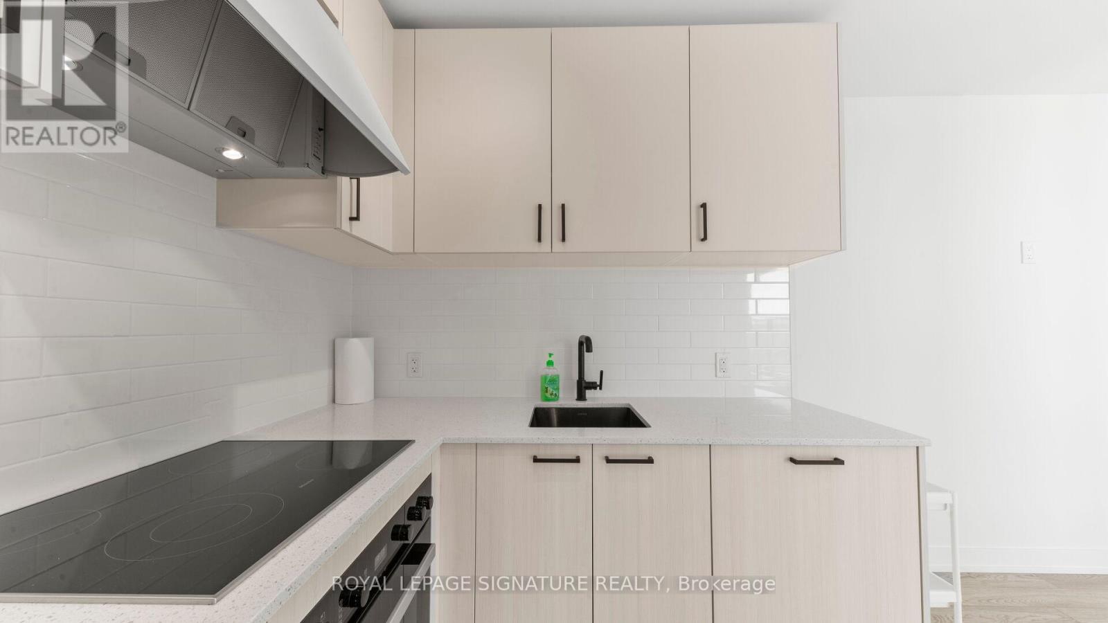 1804 - 1 Quarrington Lane, Toronto, Ontario  M3C 0S4 - Photo 12 - C12839638