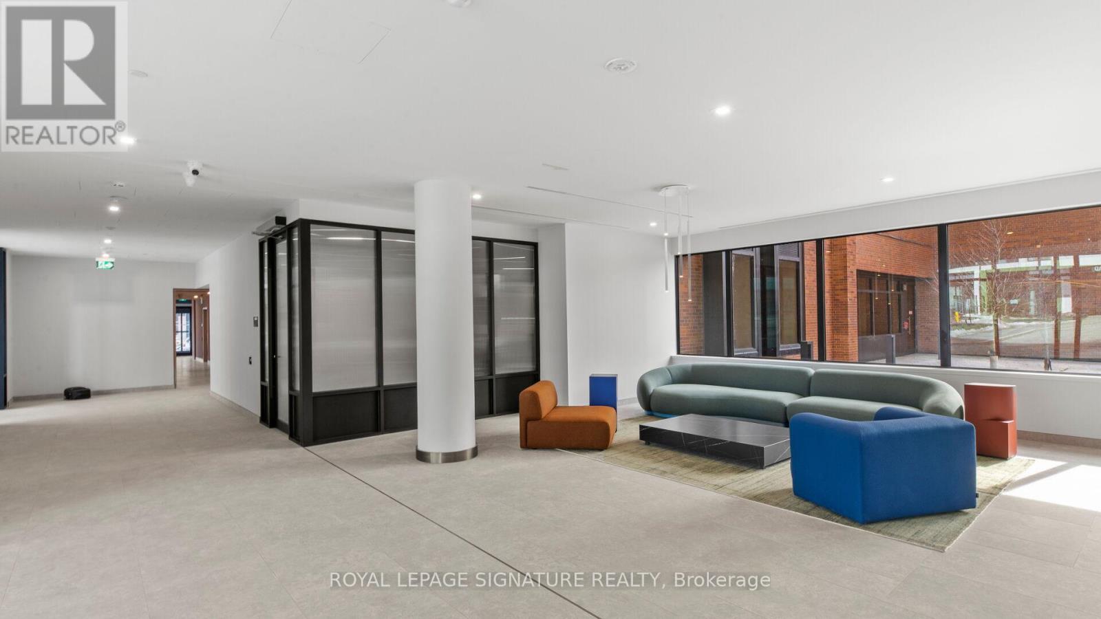 1804 - 1 Quarrington Lane, Toronto, Ontario  M3C 0S4 - Photo 3 - C12839638