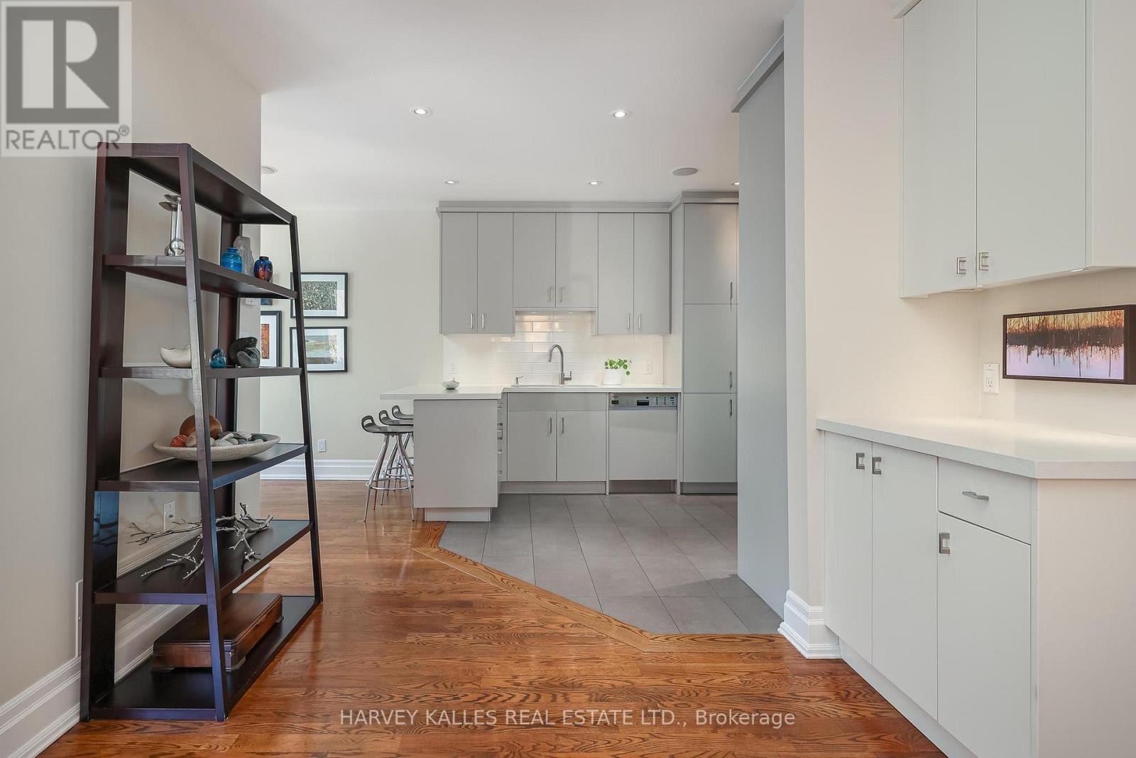 52 Shaftesbury Avenue, Toronto, Ontario  M4T 1A2 - Photo 10 - C12839660