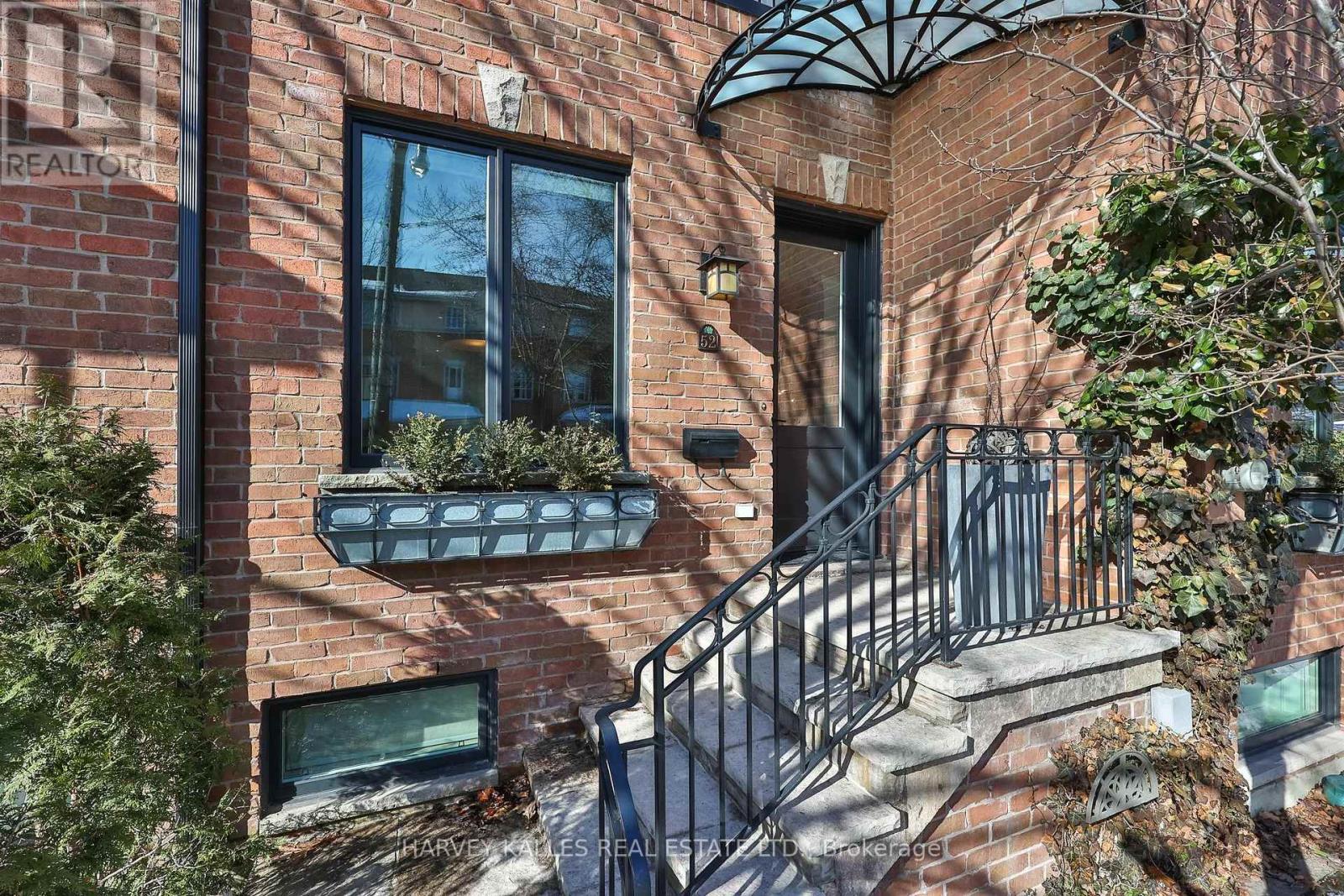 52 Shaftesbury Avenue, Toronto, Ontario  M4T 1A2 - Photo 3 - C12839660