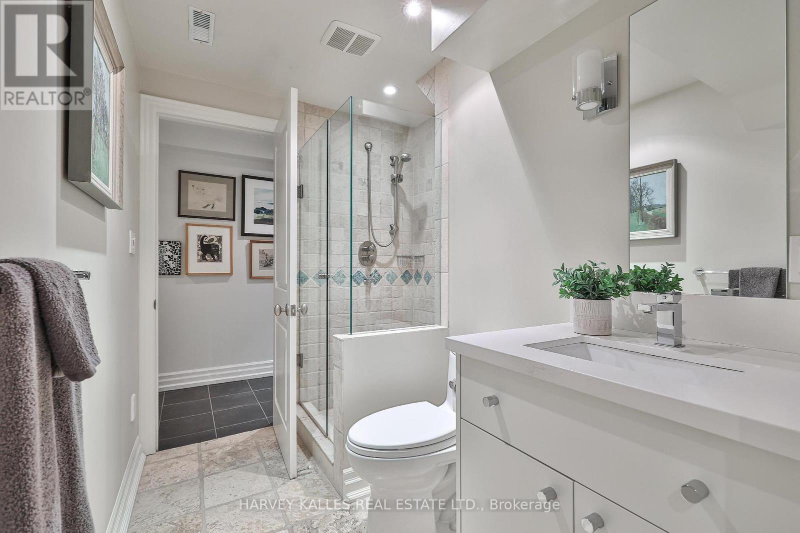 52 Shaftesbury Avenue, Toronto, Ontario  M4T 1A2 - Photo 33 - C12839660