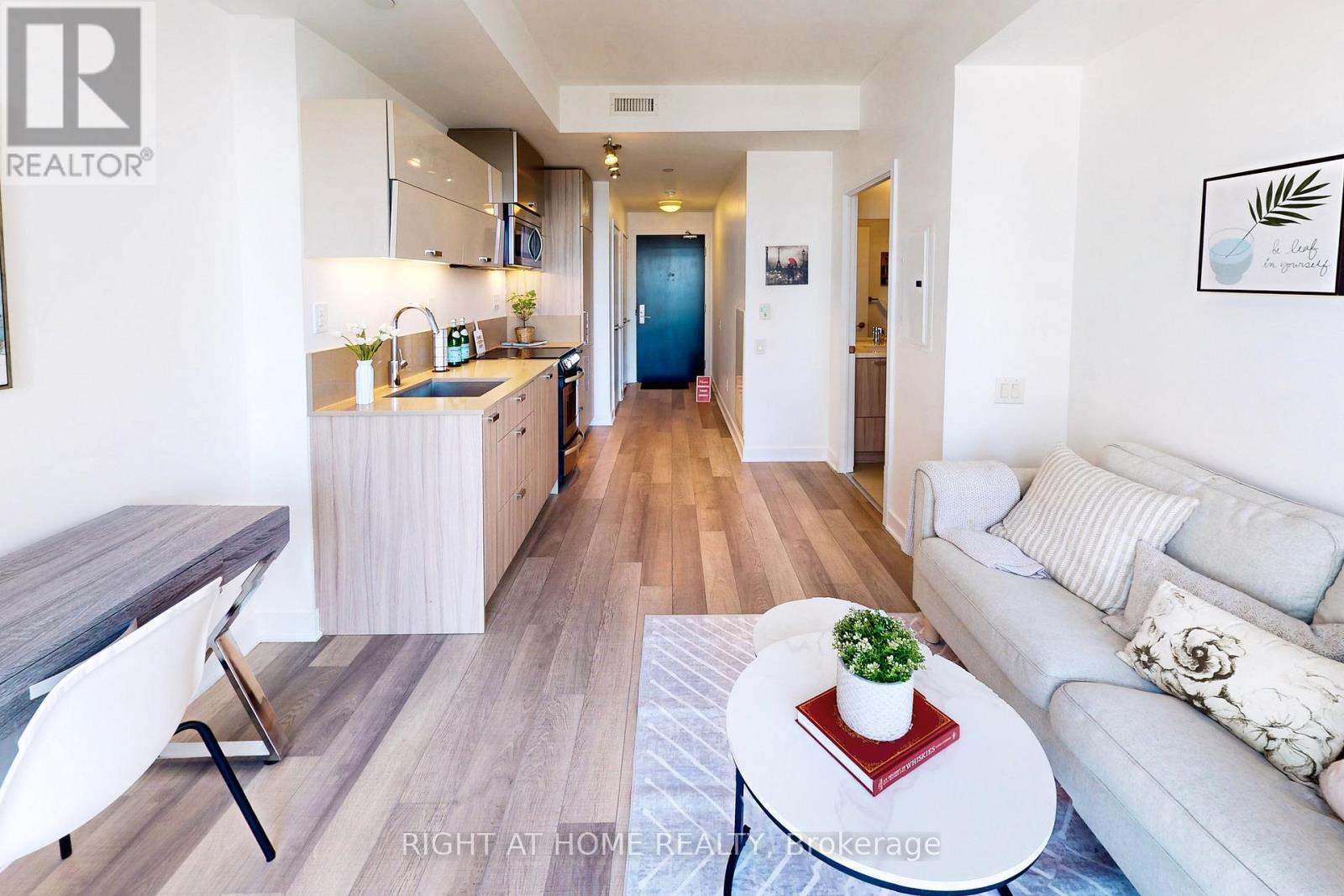 3603 - 290 Adelaide Street W, Toronto, Ontario  M5V 1P6 - Photo 10 - C12839666