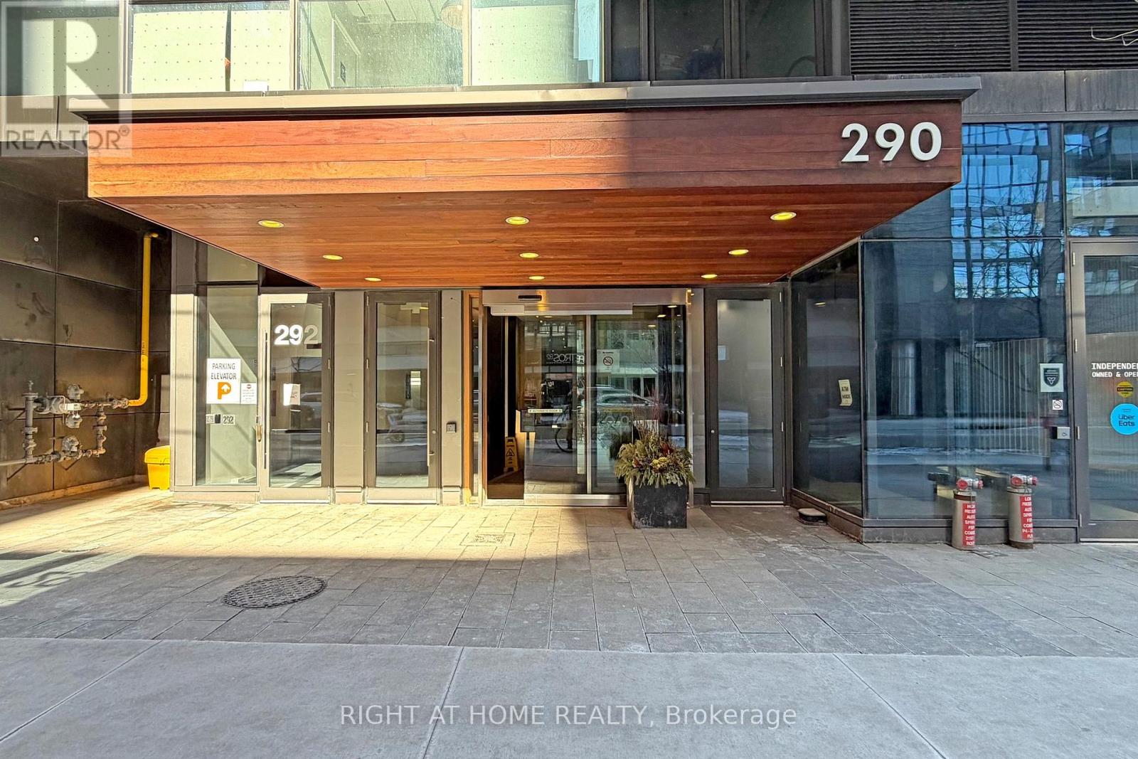 3603 - 290 Adelaide Street W, Toronto, Ontario  M5V 1P6 - Photo 3 - C12839666
