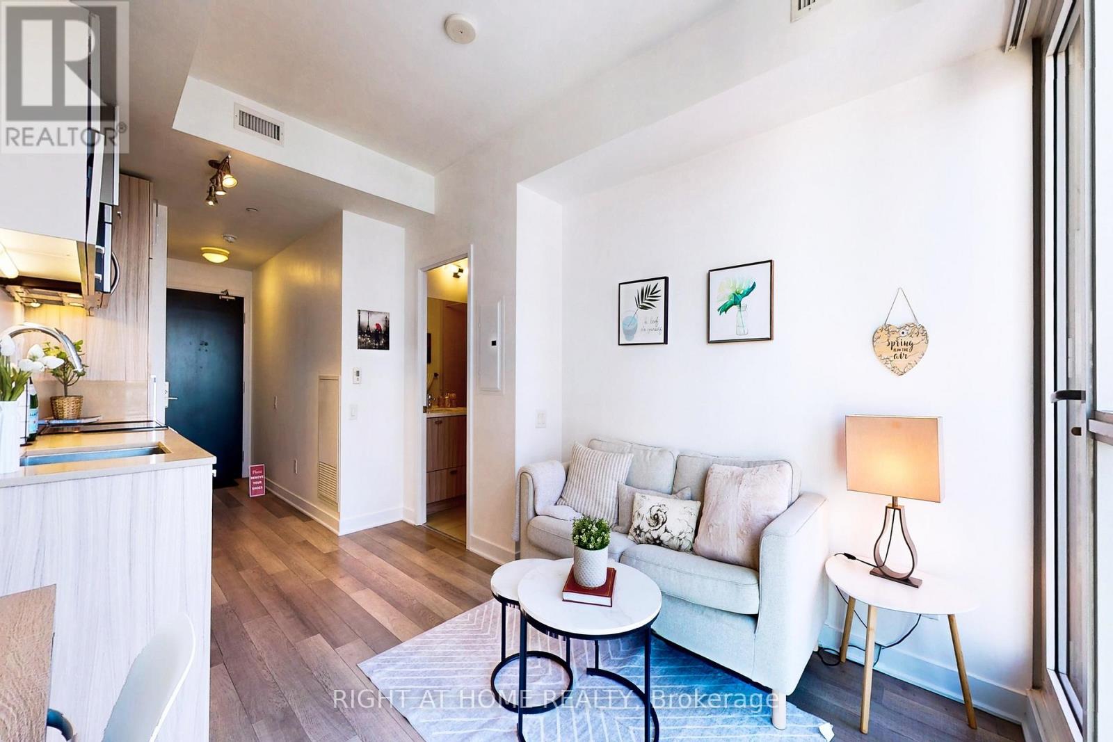 3603 - 290 Adelaide Street W, Toronto, Ontario  M5V 1P6 - Photo 9 - C12839666