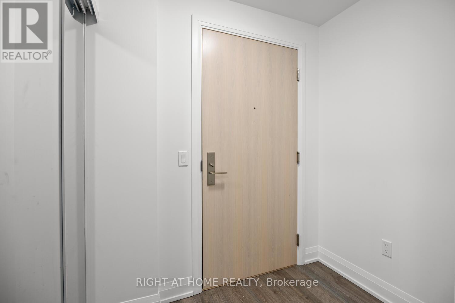 315 - 77 Mutual Street, Toronto, Ontario  M5B 0B9 - Photo 8 - C12839690