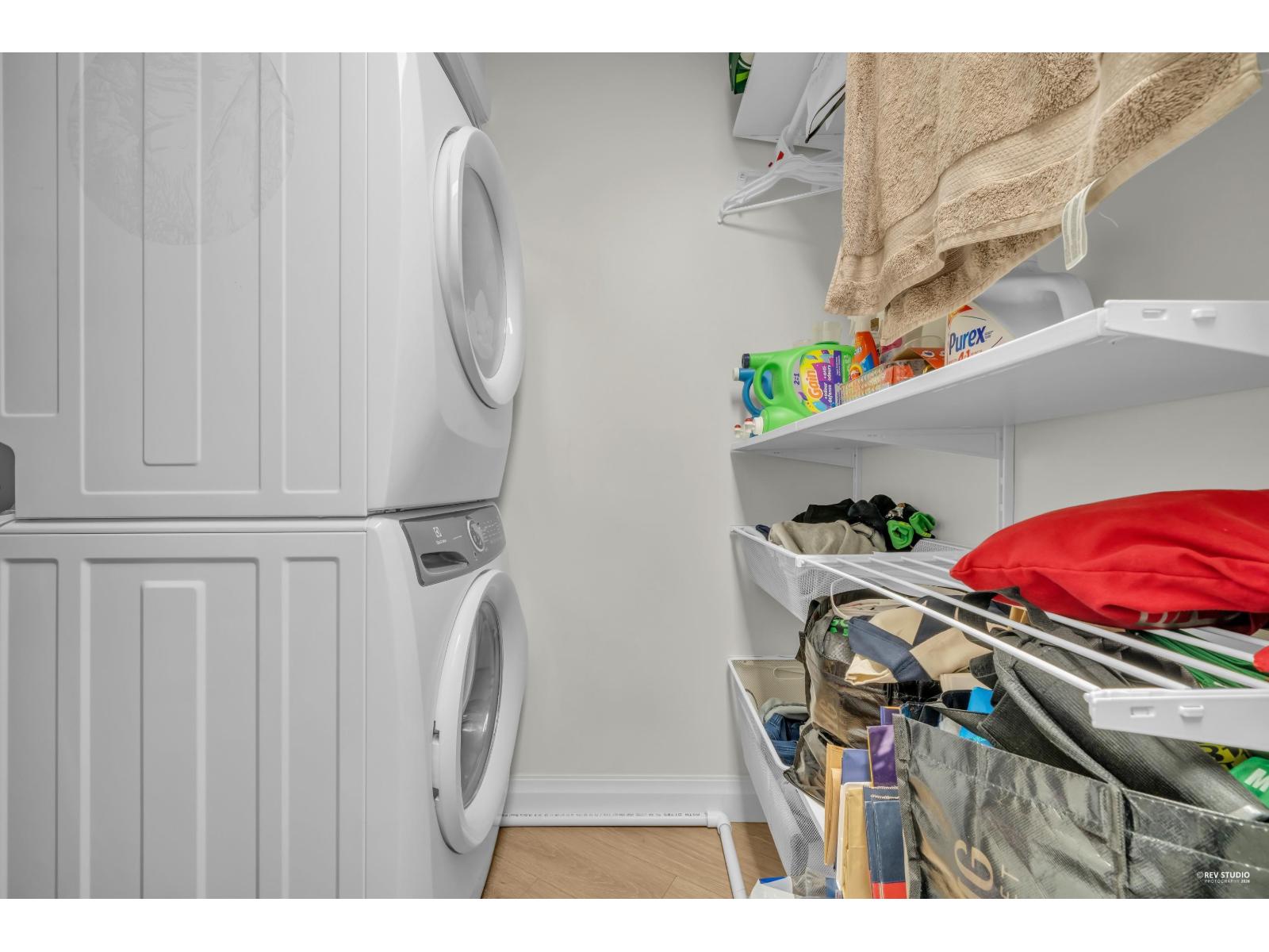 14826 Holly Park Lane, Surrey, British Columbia  V3R 6Y2 - Photo 11 - R3095111