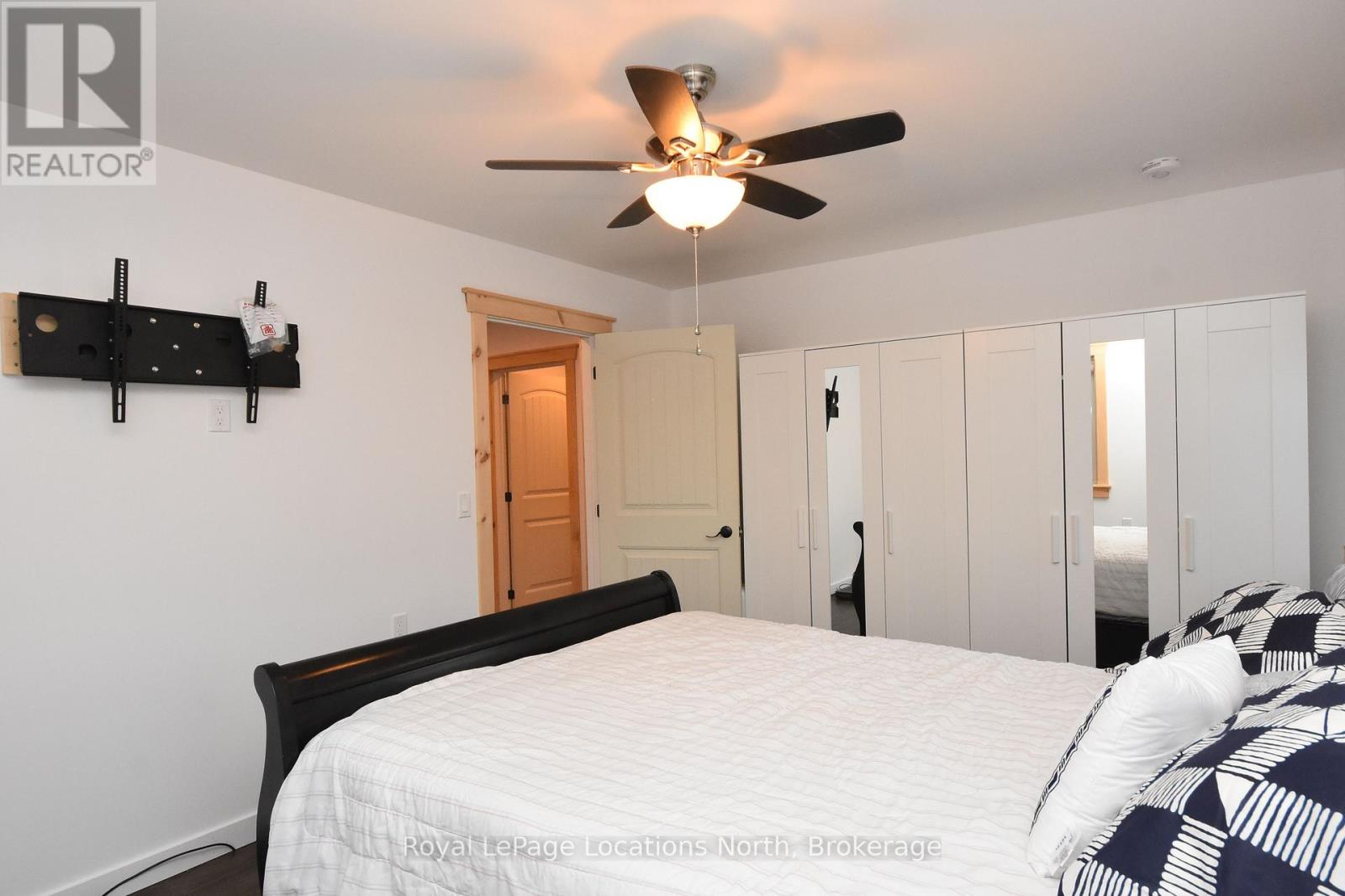 236 Phillips Street, Clearview, Ontario L0M 1S0 - Photo 25 - S12780850