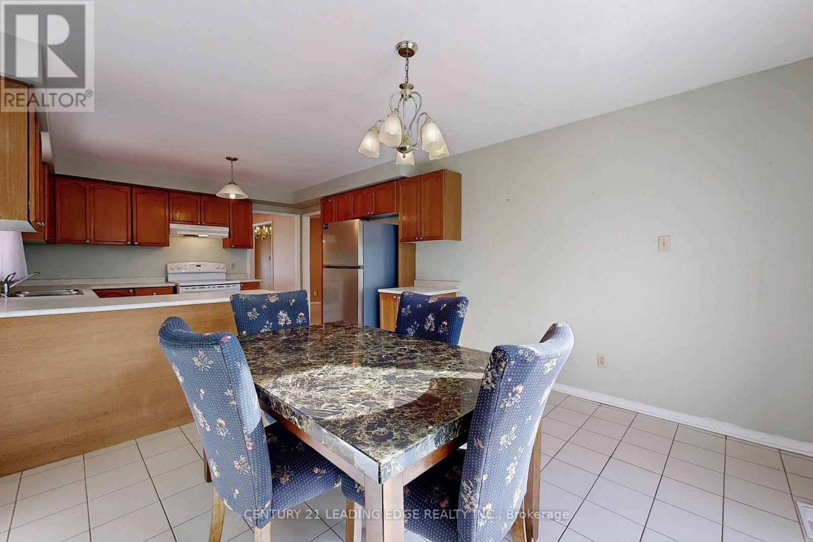 9 Coates Crescent, Richmond Hill, Ontario  L4E 2M3 - Photo 29 - N12835370