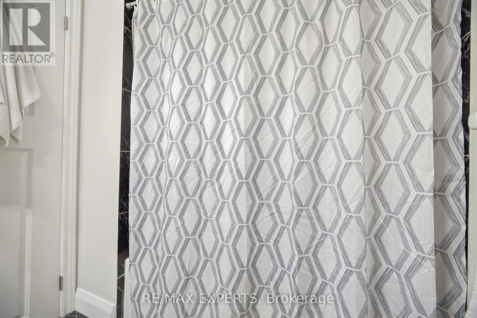 75 Corkwood Crescent, Vaughan, Ontario  L6A 3B4 - Photo 26 - N12839634