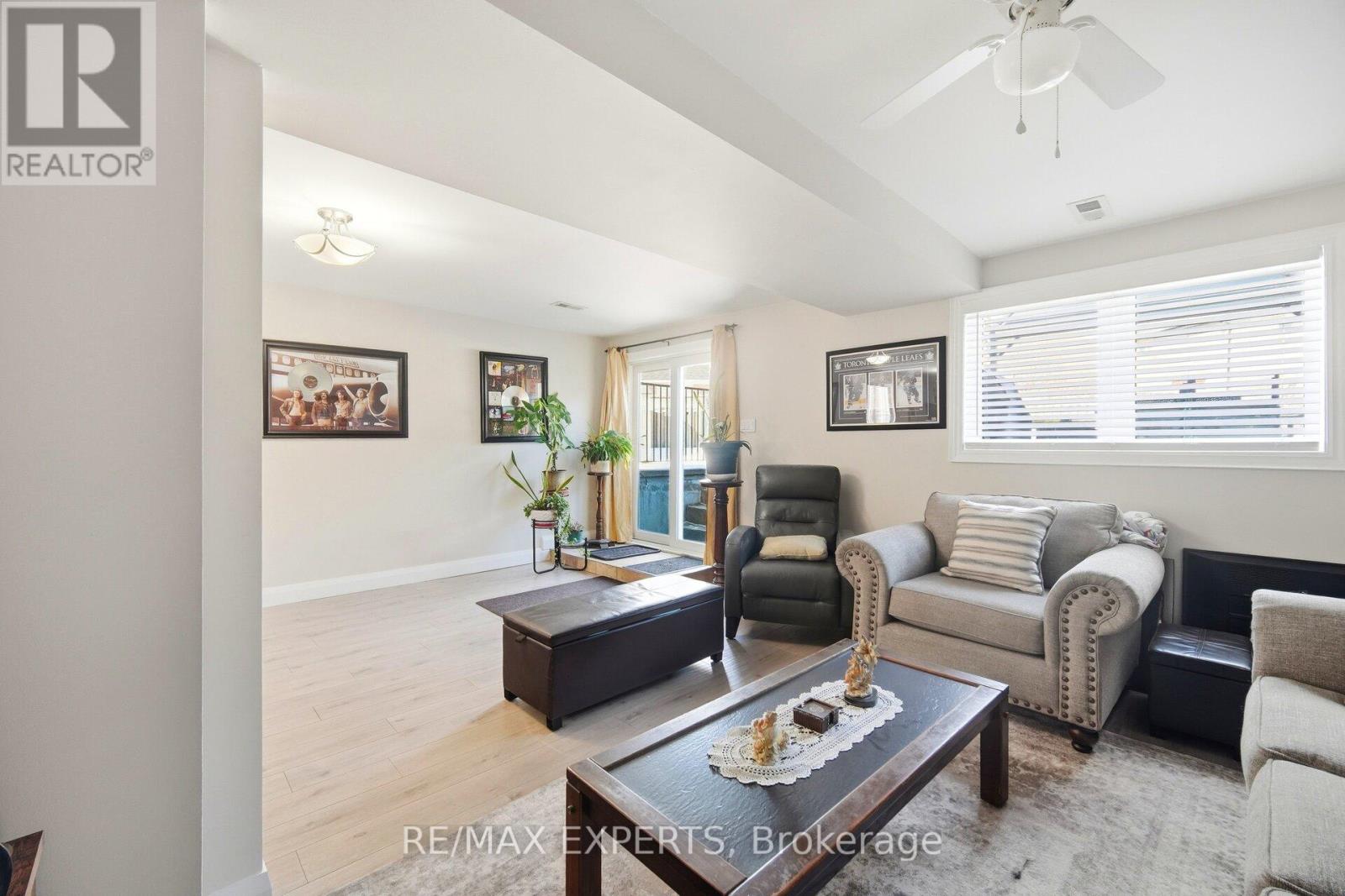 75 Corkwood Crescent, Vaughan, Ontario  L6A 3B4 - Photo 40 - N12839634