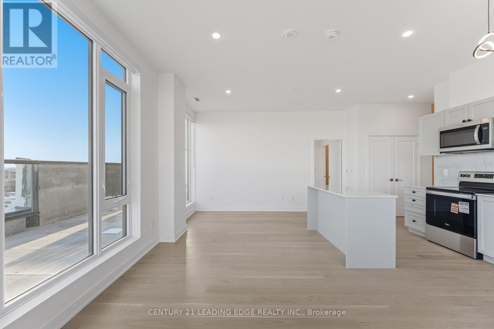 1505 - 705 Davis Drive, Newmarket, Ontario  L3Y 0J1 - Photo 10 - N12839654