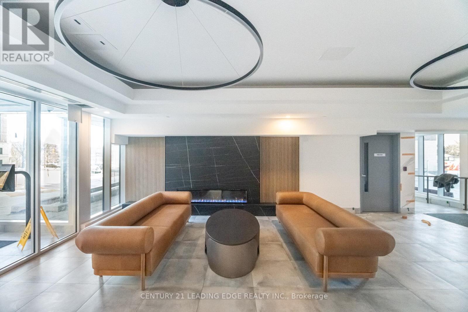 1505 - 705 Davis Drive, Newmarket, Ontario  L3Y 0J1 - Photo 4 - N12839654