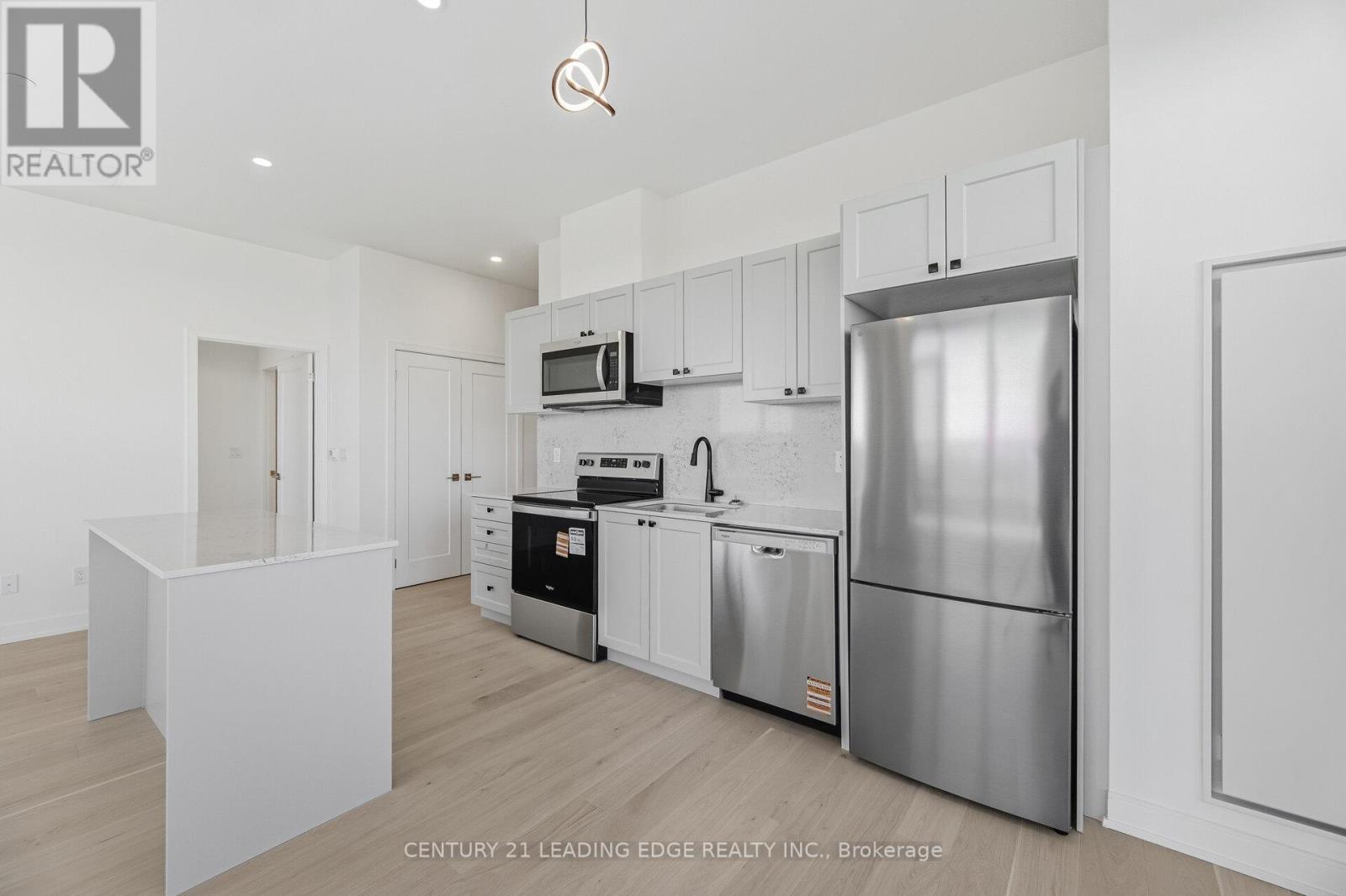 1505 - 705 Davis Drive, Newmarket, Ontario  L3Y 0J1 - Photo 7 - N12839654