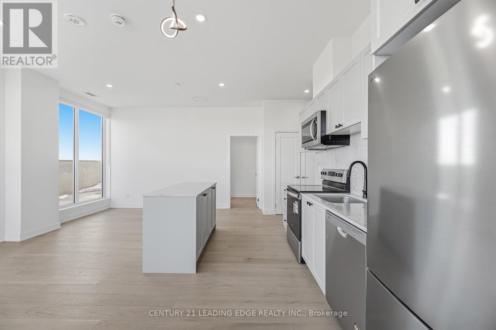 1505 - 705 Davis Drive, Newmarket, Ontario  L3Y 0J1 - Photo 8 - N12839654