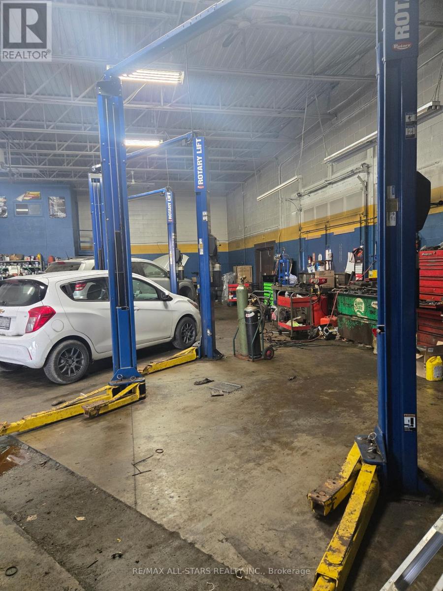 7b - 24707 Woodbine Avenue, Georgina, Ontario  L4P 3E9 - Photo 8 - N12839658