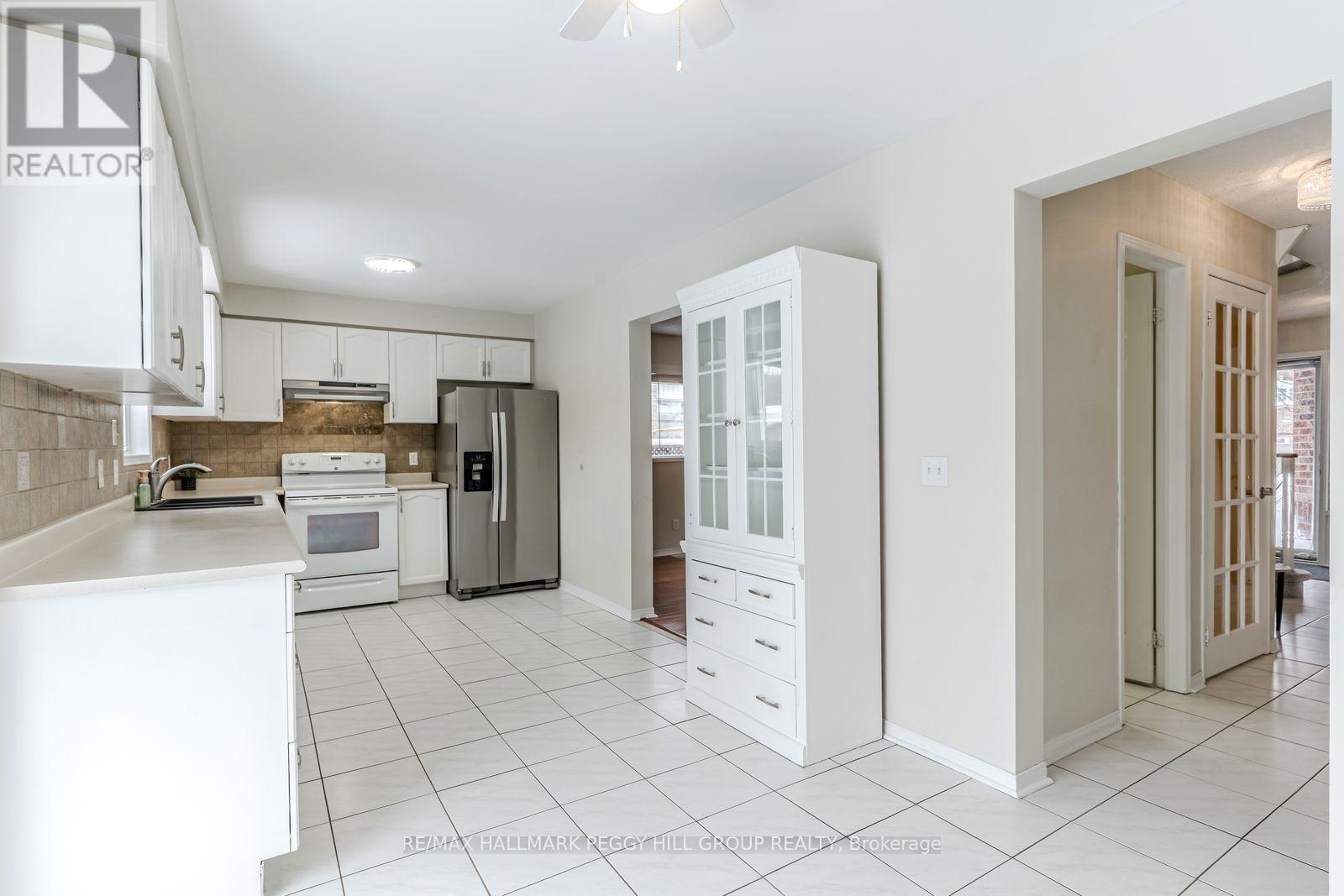 79 Girdwood Drive, Barrie (Holly), Ontario  L4N 8R1 - Photo 3 - S12839674