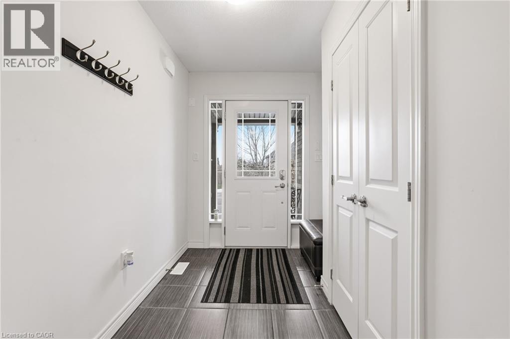 76 Lorne Avenue, Grimsby, Ontario  L3M 0C7 - Photo 4 - 40809173