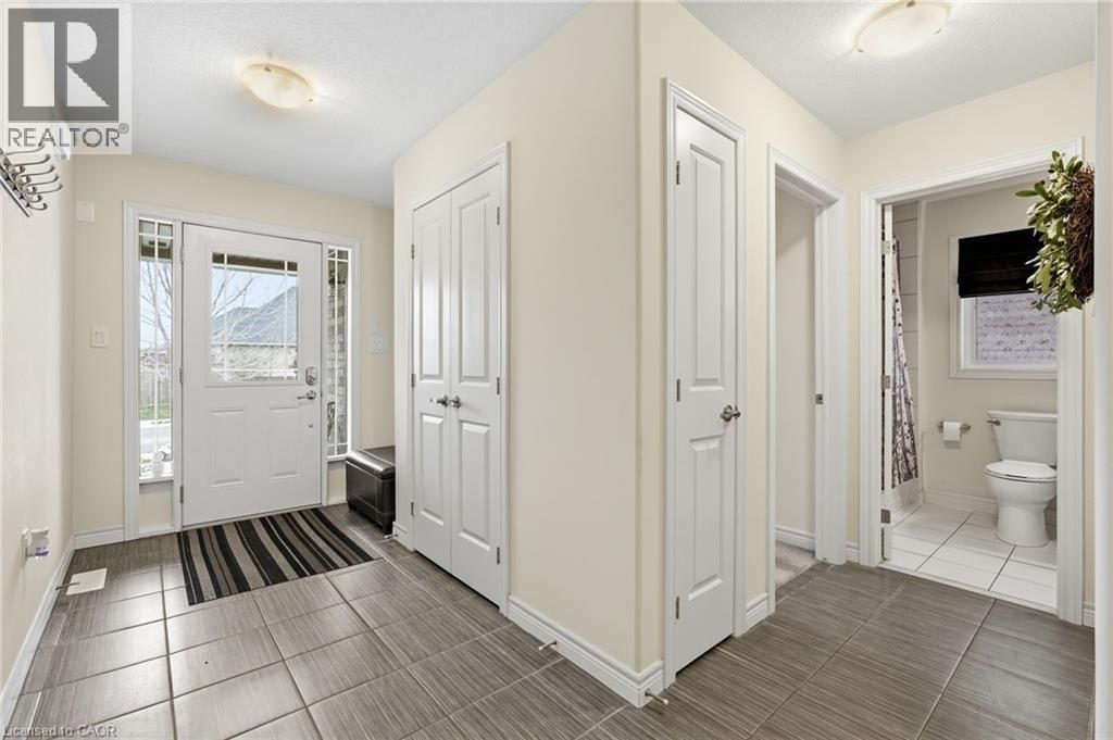 76 Lorne Avenue, Grimsby, Ontario  L3M 0C7 - Photo 5 - 40809173