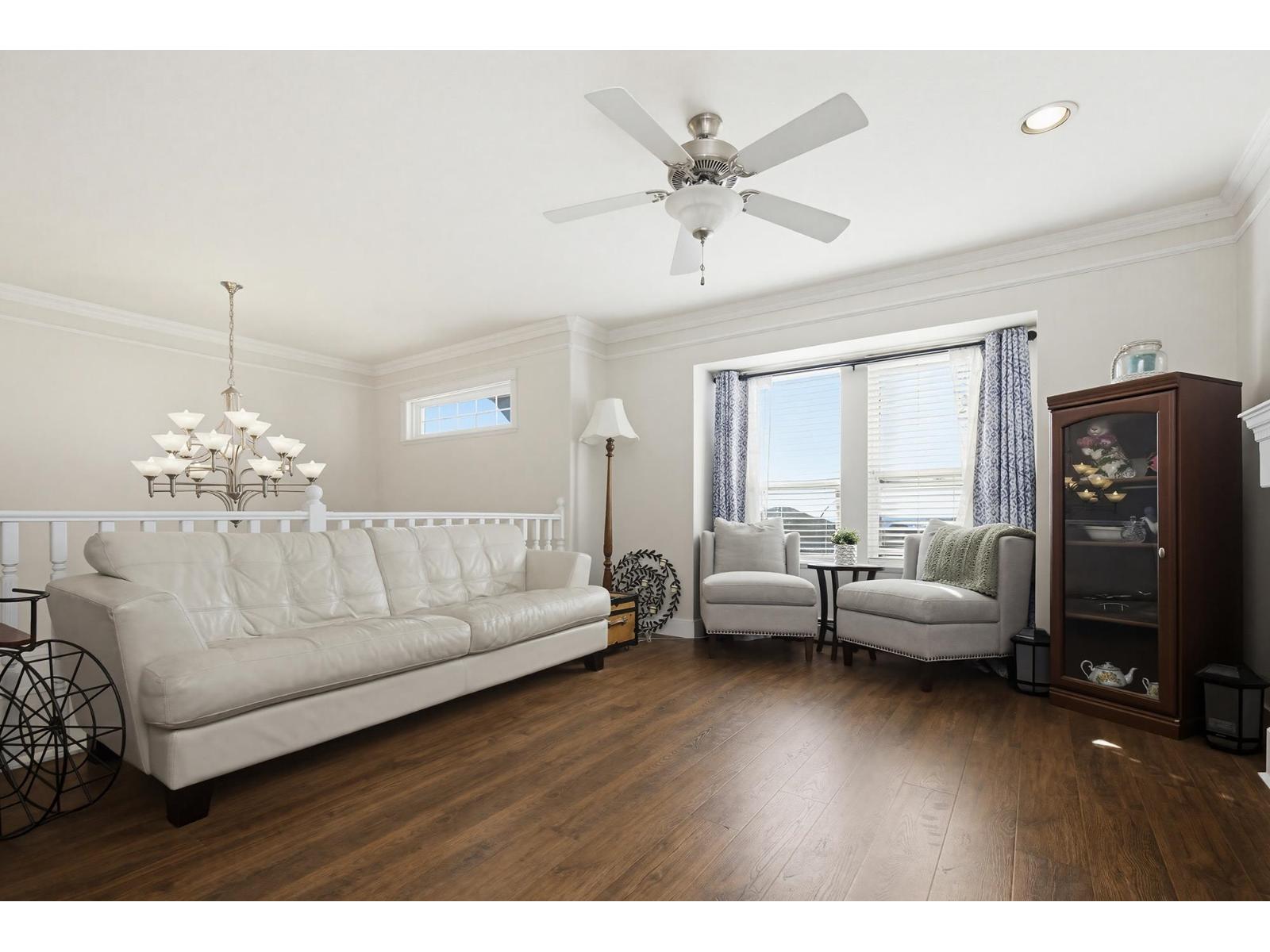 8052 Topper Drive, Mission, British Columbia  V2V 7A8 - Photo 4 - R3094928