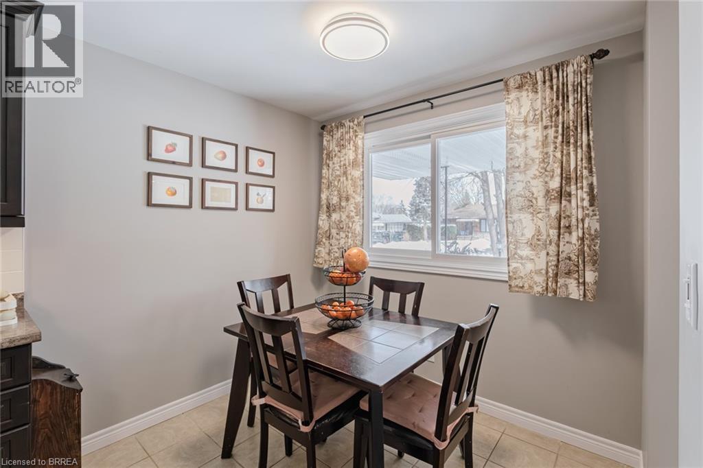 18 Linden Avenue, Brantford, Ontario  N3S 7E2 - Photo 11 - 40807407